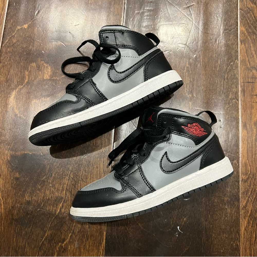 Nike Jordan Mid Shadow Red